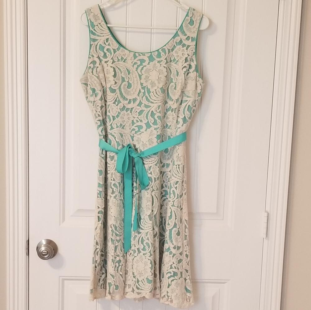 Studio one fit and flare white and blue/green Cotton blend dress size 14